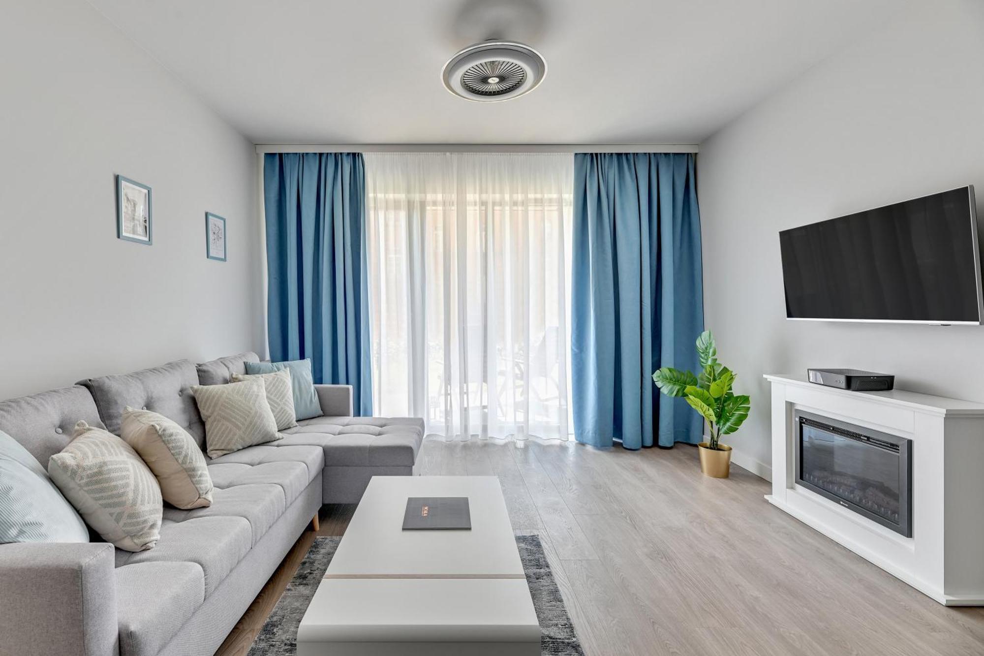 Scala City Center Apartments & Studios By Lion Apartments Danzica Esterno foto