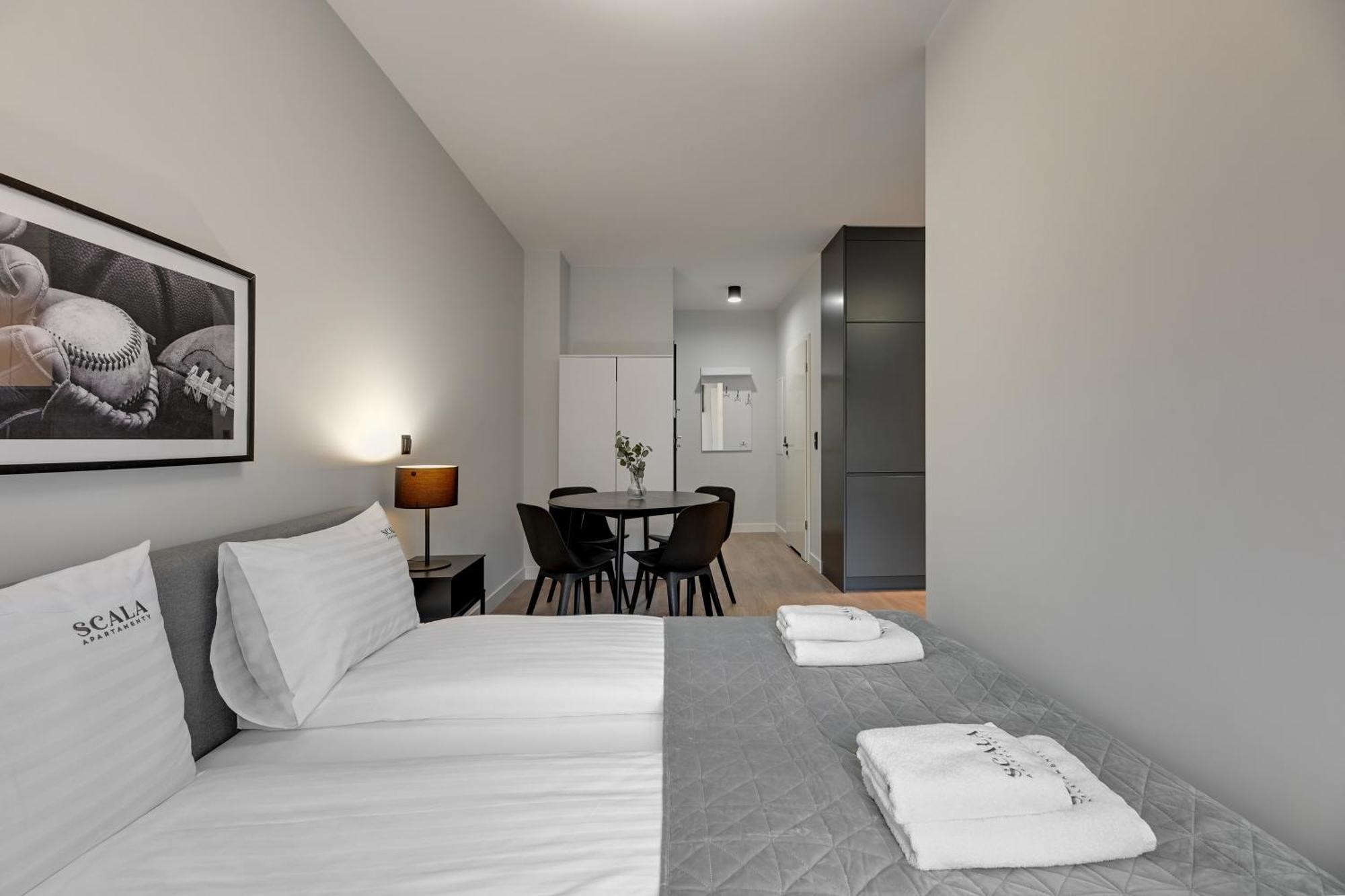 Scala City Center Apartments & Studios By Lion Apartments Danzica Esterno foto