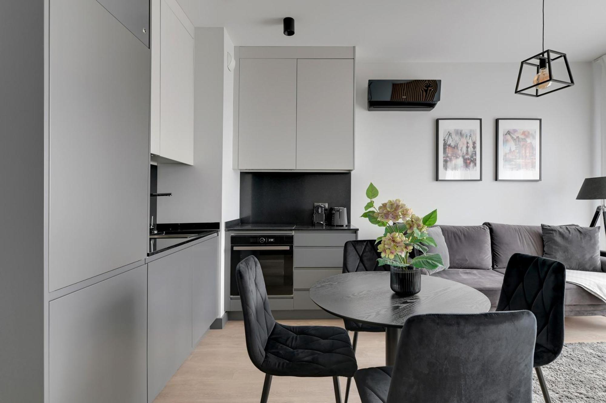 Scala City Center Apartments & Studios By Lion Apartments Danzica Esterno foto