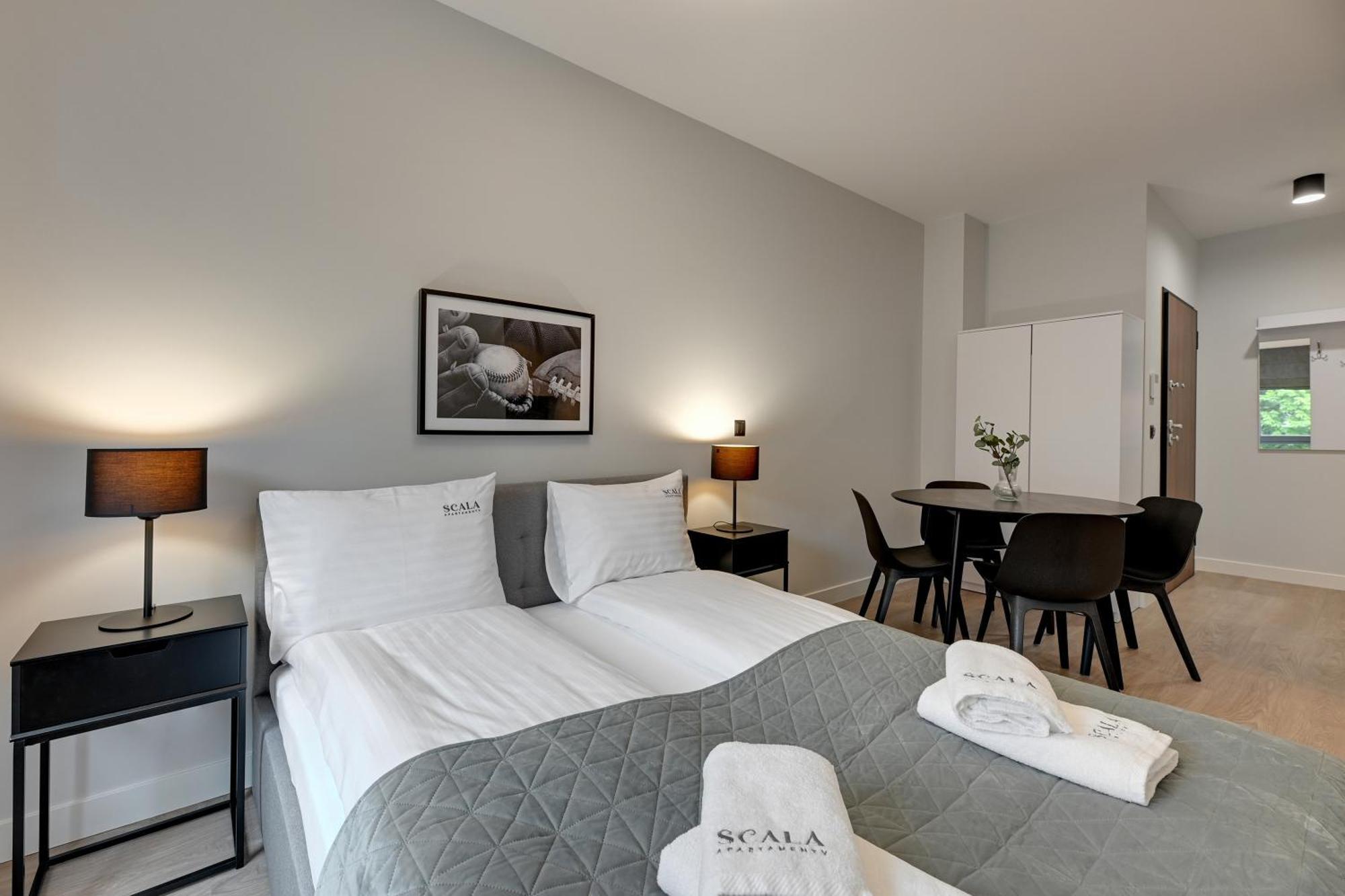 Scala City Center Apartments & Studios By Lion Apartments Danzica Esterno foto