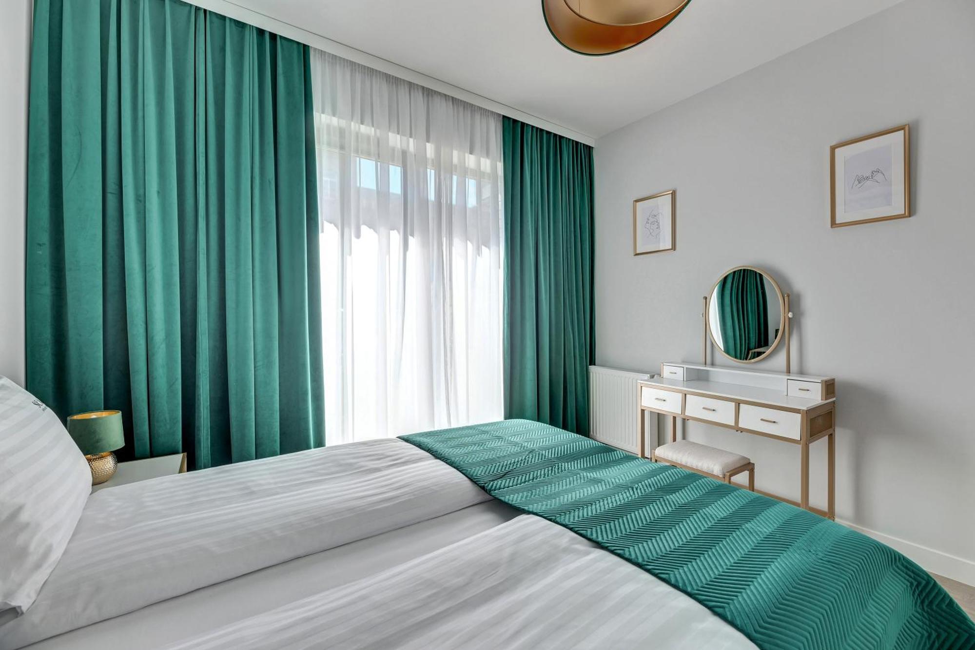 Scala City Center Apartments & Studios By Lion Apartments Danzica Esterno foto